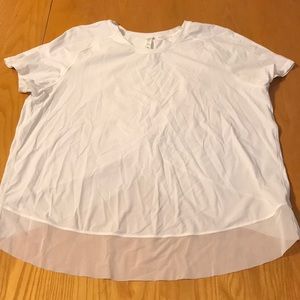 Lululemon top with slit back